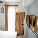 Menendi Hotel 3*