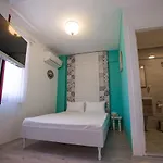 Hotel Menendi