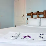 Hotel Menendi 3*