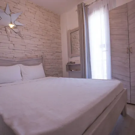 Отель Menendi 3*