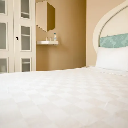 Menendi Hotel