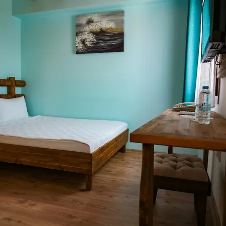 Отель Menendi 3*