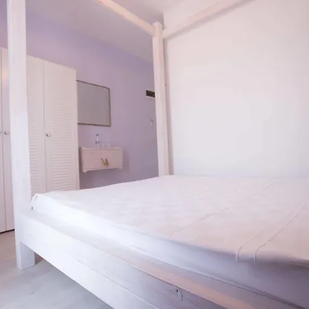 Menendi Hotel Foça