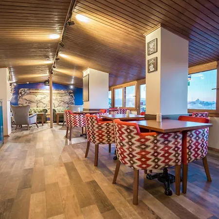 Hotel Menendi Foça