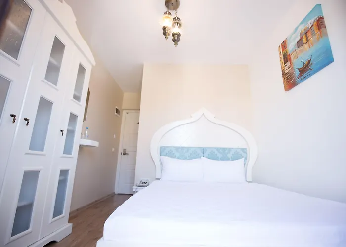 Hotel Menendi
