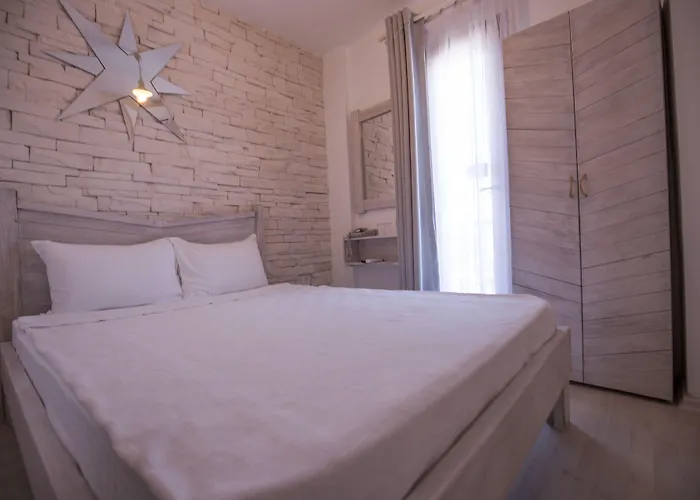 Hotel Menendi 3*