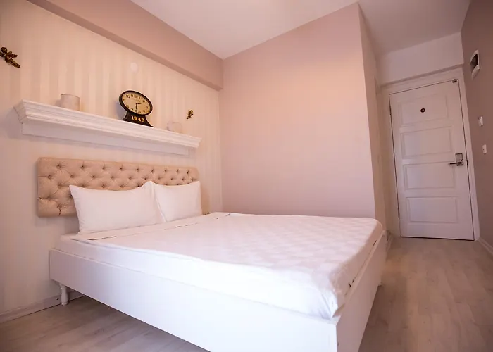 Hotel Menendi 3*