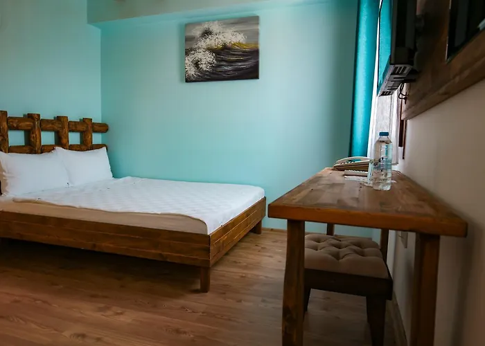 Hotel Menendi 3*