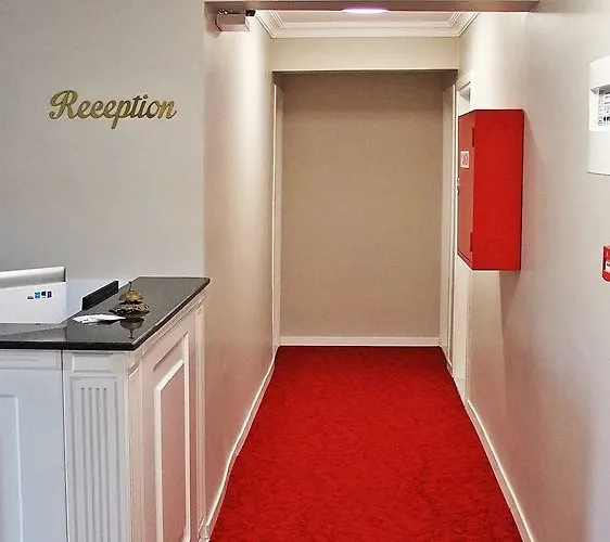 Hotel Menendi 3*