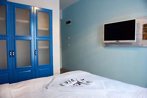 Hotel Menendi 3*