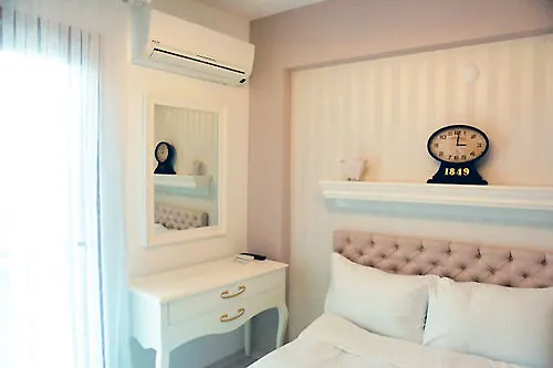 Hotel Menendi 3*