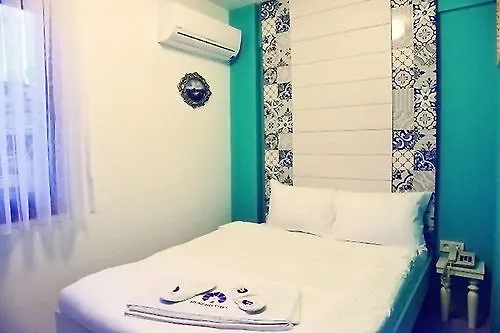 Hotel Menendi 3*
