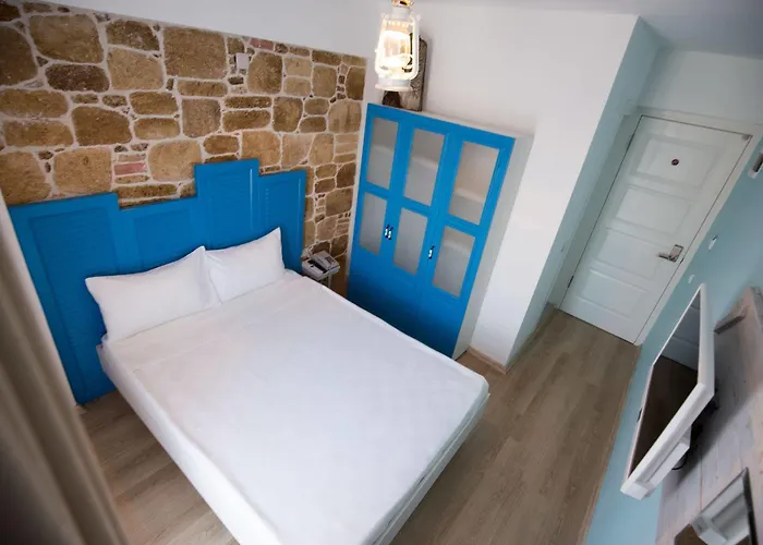 Hotel Menendi 3*