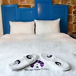 Menendi 3* Foca