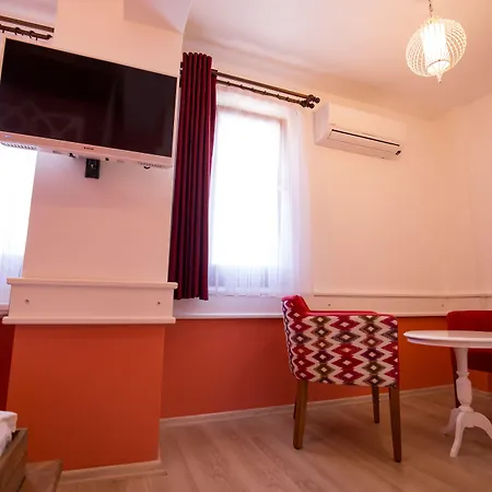 Menendi Hotel Fokaja