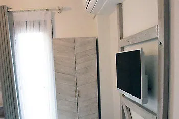 Menendi