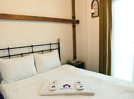 Menendi 3* Foça