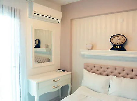 Hotel Menendi 3*