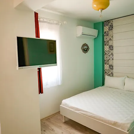 Hotel Menendi