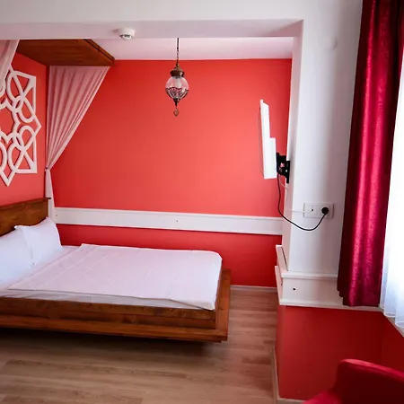 Menendi 3*