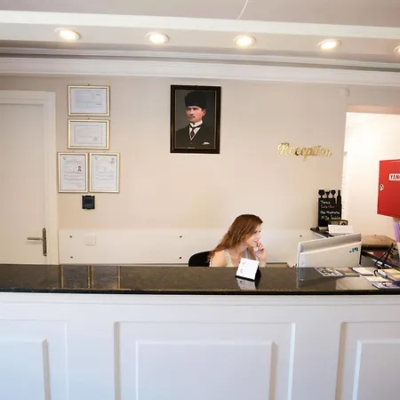 Menendi Hotel 3*