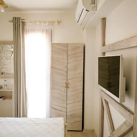 Hotel Menendi 3*