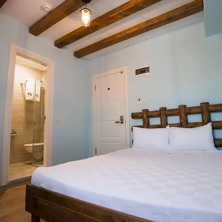 Hotel Menendi